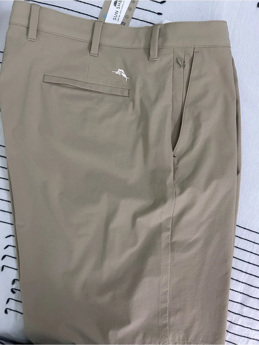 Tommy Bahama Chip Shot 10 Inch Short IslandZone UPF 30 Stone Khaki Size 42 NWT